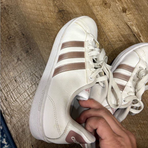 Adidas women’s sneakers - Picture 1 of 5